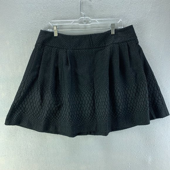 Jennifer Lopez Dresses & Skirts - Jennifer Lopez Skirt Womens 16 Black A Line Textured Pockets Short Pleated